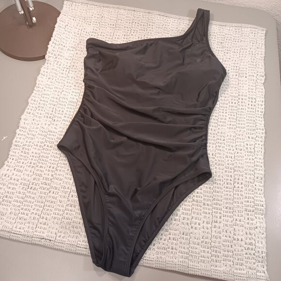 Cupshe women's black 1 shoulder 'Tummy Contouring' one piece swimsuit sz L - NWT - Picture 1 of 13